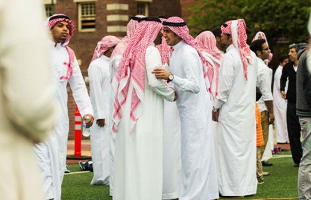 سعودی عرب اور متحدہ عرب امارات  میں عیدالفطر 24 مئی بروز اتوار کو منائی جائے گی۔
