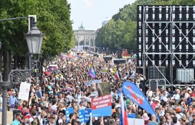  جرمنی میں پابندیوں کے خلاف مظاہرے