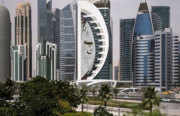 خلیجی ملک قطر ميں تارکین وطن ملازمین کے ليے کم سے کم ماہانہ اجرت اور دیگر مراعات کا قانون نافذ کردیا گيا ہے