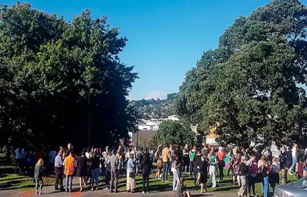 New Zealanders take to the slopes as incredible tremors trigger wave waves