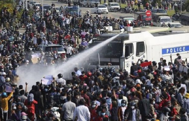 میانمار میں فوجی بغاوت کے خلاف احتجاج