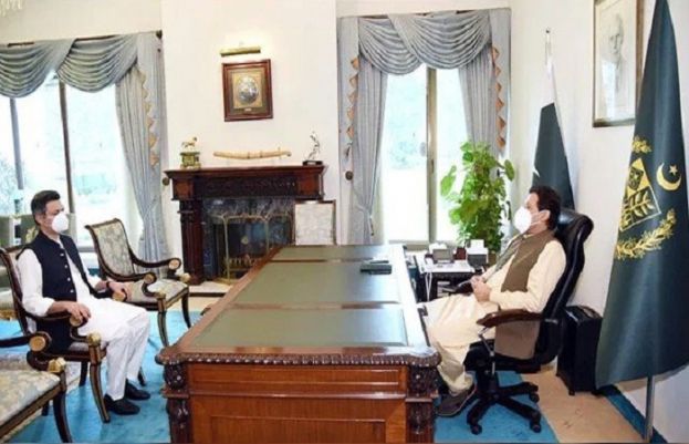 وزیراعظم عمران خان سے نئے وزیر خزانہ حماد اظہر ملاقات کر رہے ہیں