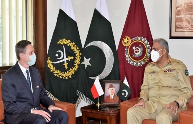 آرمی چیف جنرل قمر جاوید باجوہ سے پولینڈ کے سفیر کی ملاقات