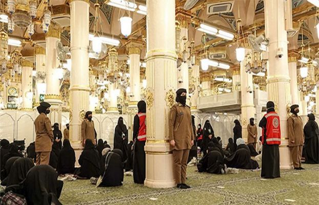 مسجدنبوی ﷺ میں پہلی بار خواتین پولیس اہلکار تعینات کردی گئیں۔