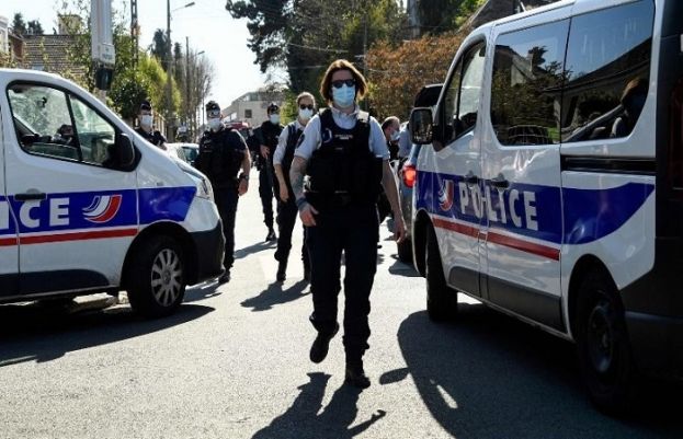 فرانس میں خاتون پولیس اہلکار چاقو حملے میں ہلاک ہو گئی