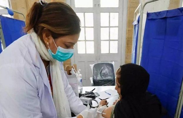 کورونا کیسز نقطہ عروج سے 61 فیصد نیچے آگئے