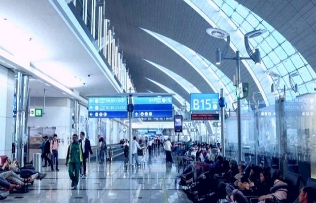 متحدہ عرب امارات نے فضائی پروازوں کی بندش جلد ختم ہونے کا عندیہ دے دیا