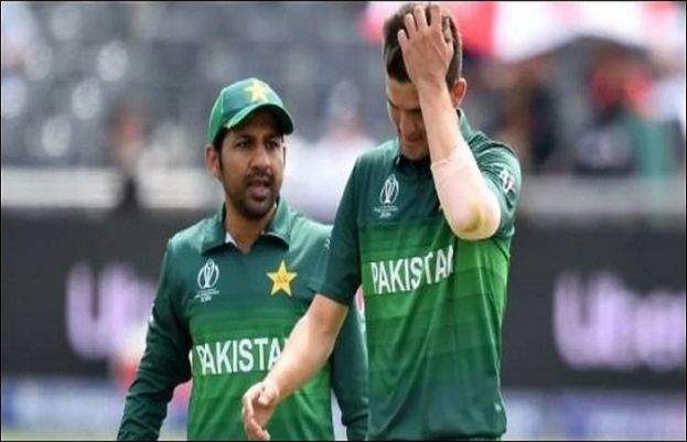 قومی ٹیم کے نوجوان فاسٹ باؤلر شاہین شاہ آفریدی اور سرفراز احمد