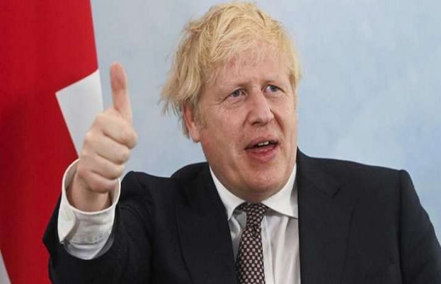  کورونا پابندیاں ختم ، جس کے بعد منچلوں کی بڑی تعداد خوشی کے مارے سڑکوں پر نکل آئی