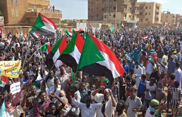 سوڈان میں احتجاج مظاہرین پر فائرنگ