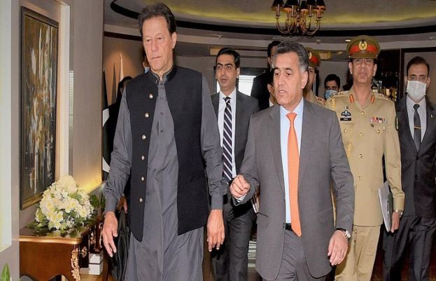 وزیراعظم اور لیفٹیننٹ جنرل فیض حمید