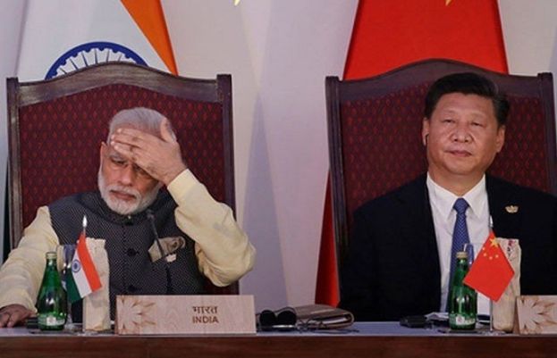 Chinese president Xi and indian prime minister Modi