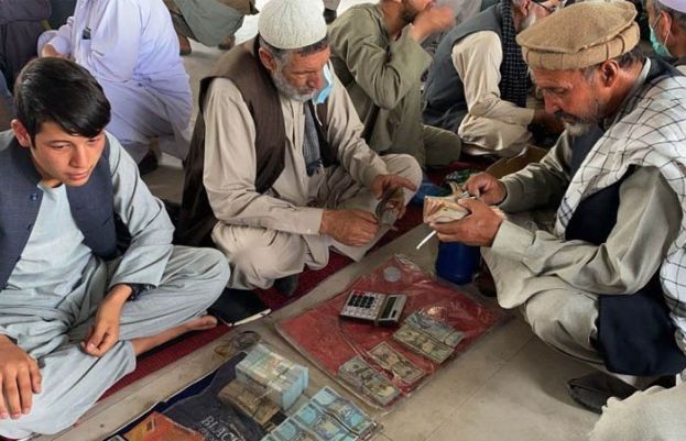 طالبان حکام کی افغانستان میں غیر ملکی کرنسی پر پابندی