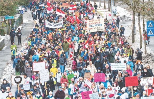 Pandemic pushed 500 million people into poverty