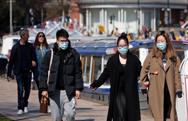 برطانیہ، پہلی بار یومیہ کورونا کیسز کی تعداد ایک لاکھ سے تجاوز کر گئی 