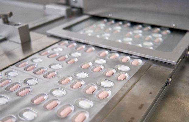 Britain approves Pfizer's antiviral Covid-19 pill