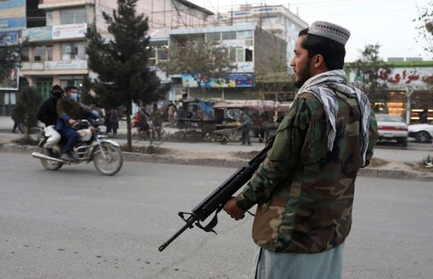 Suicide bomber killed at Kabul passport office gate