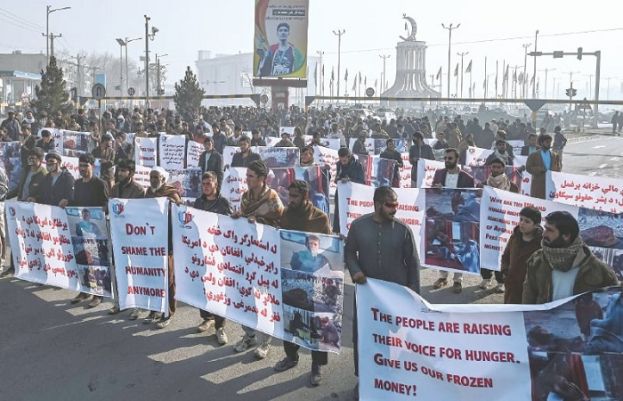 امریکا کا افغانستان پر عائد معاشی پابندیوں میں نرمی کرنے پر غور