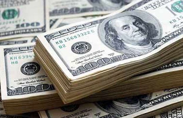 Dollar waits on CPI