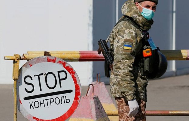 یوکرین کے صدر نے ملک میں مارشل لا نافذ کرنے کا اعلان کردیا