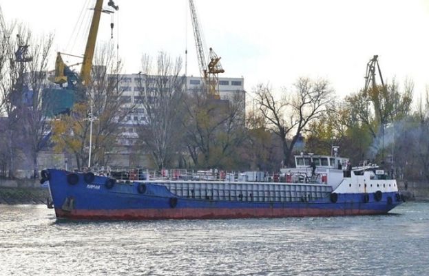 تیل بردار جہاز خراب موسم کے سبب تیونس کے قریب ڈوب گیا