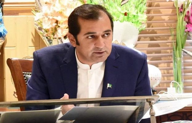 پی ٹی آئی رہنما و وزیر اعلیٰ گلگت بلتستان خالد خورشید 