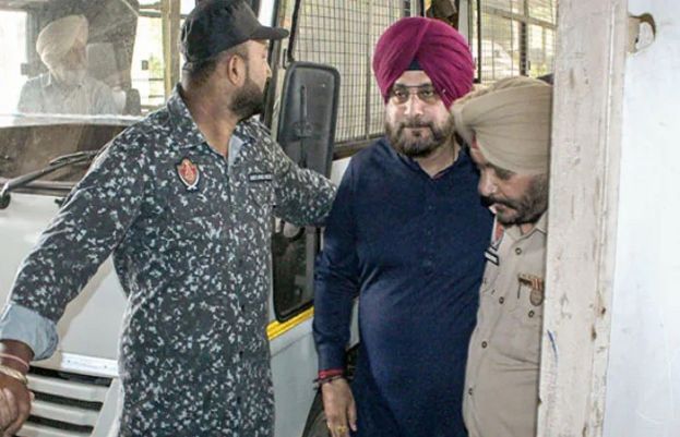 سابق بھارتی کرکٹر نوجوت سنگھ سدھو