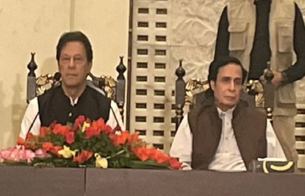 عمران خان کی سربراہی میں پی ٹی آئی اور ق لیگ کے پارلیمانی پارٹی اجلاس