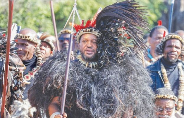 Thousands gather to fete South Africa’s new Zulu king