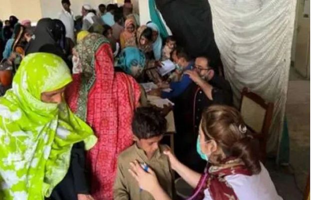 سیلاب زدہ علاقوں میں  وبائی امراض کا قہر برقرار،24گھنٹوں کے دوران 65ہزارکیسسز رپورٹ