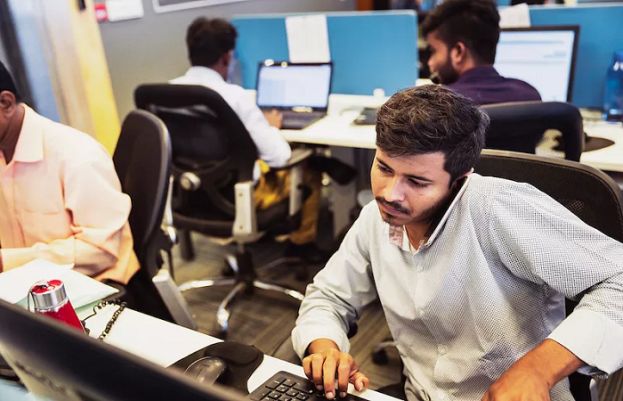 Businessmen experts disappointment in current economic affairs