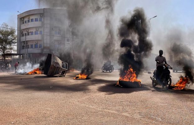 برکینافاسو میں فوجی بغاوت نے پھر سے سر اٹھا لی