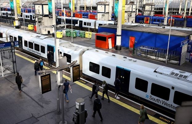 برطانیہ کی تاریخ کی سب سے بڑی ریل ہڑتال