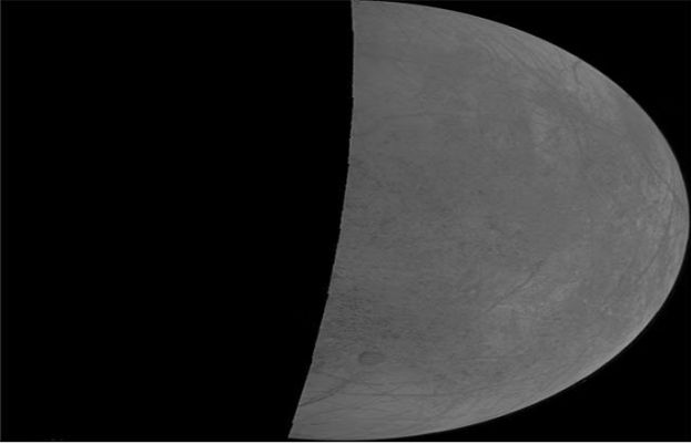 ناسا نے سیارے مشتری کے چاندکی تفصیلی تصویر جاری