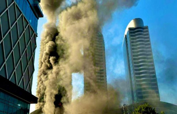  سینٹورس مال میں آتشزدگی، وزیراعظم کا نوٹس  