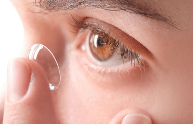 لینسز کے استعمال سے آنکھوں میں انفیکشن ہونے کا انکشاف
