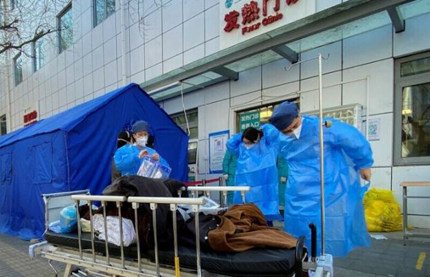 چین میں ایک مرتبہ پھر کورونا کی وبا تیزی سے پھیلنے لگی ہے