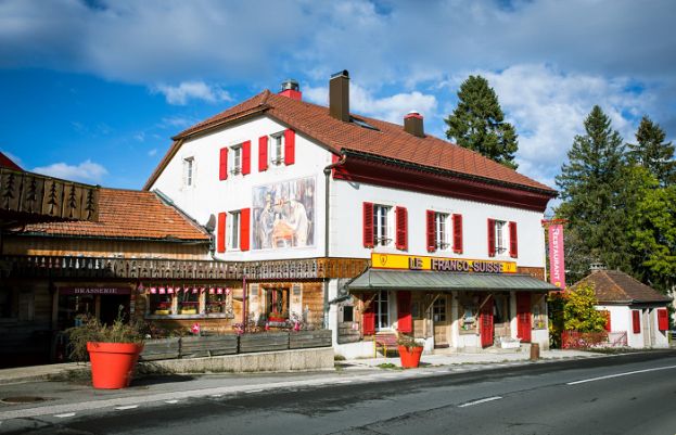 Hotel Arbez: Where you can sleep in two countries at the same time