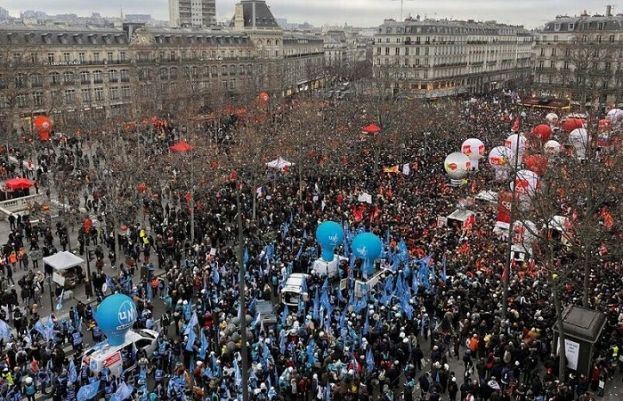 Over a million demonstrate in France to say &lsquo;no&rsquo; to Macron&rsquo;s pension reform