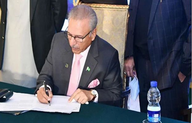 President Arif Alvi approves Finance Bill 2023