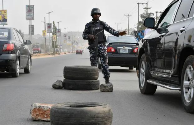 4 killed after gunmen attack U.S. embassy convoy in Nigeria