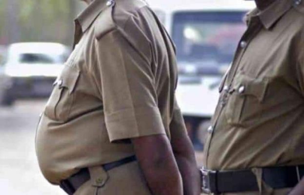 سرکار نے موٹے پولیس اہلکاروں کو وارننگ جاری کردی