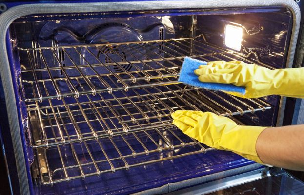 How to Clean an Oven