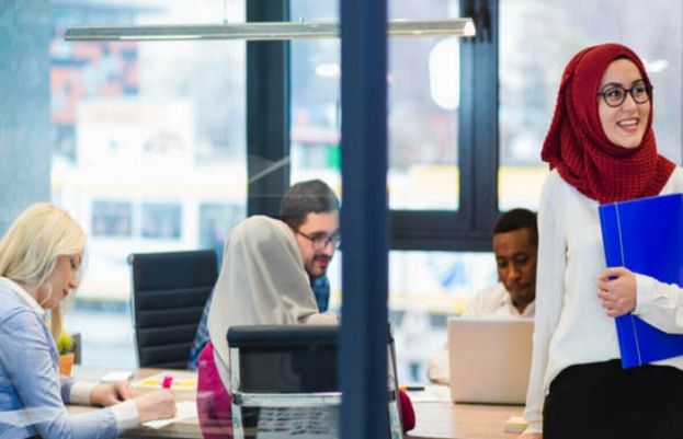 متحدہ عرب امارات ( یو اے ای ) نے ورکرز کے لیے تین دن کے ویک اینڈ کی اجازت دی ہے