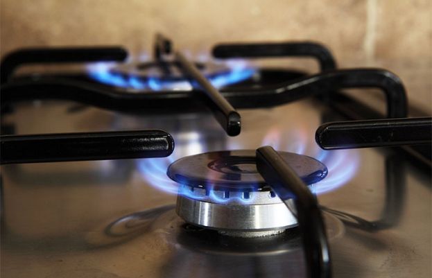 Gas stove