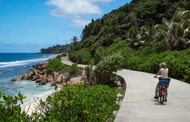 دنیا کا وہ خوبصورت جزیرہ جہاں گاڑیوں پر مکمکل پابندی عائد ہے