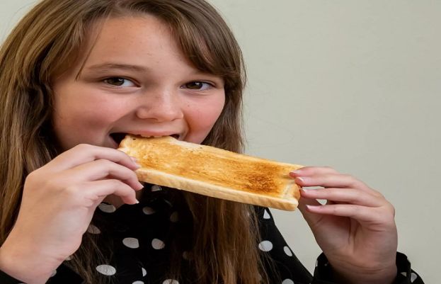 Want to look attractive in the morning? Avoid toast for breakfast